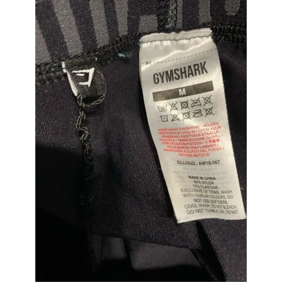 Nice Gymshark Woman's Cropped Leggings Athletic Yoga Compression Fit Black Size - Picture 3 of 3